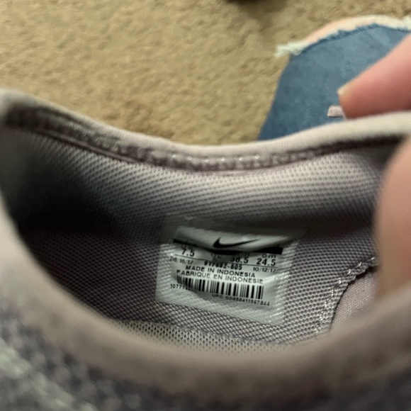 Nike sneakers - Picture 5 of 6